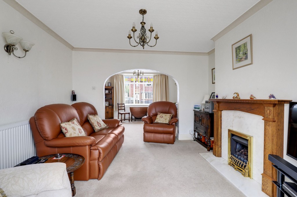 Belmont Avenue, Breaston, DE72