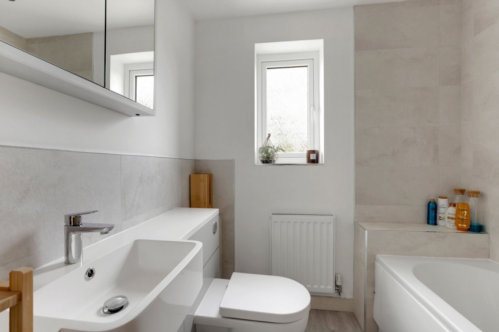 Biggart Close, Beeston, NG9