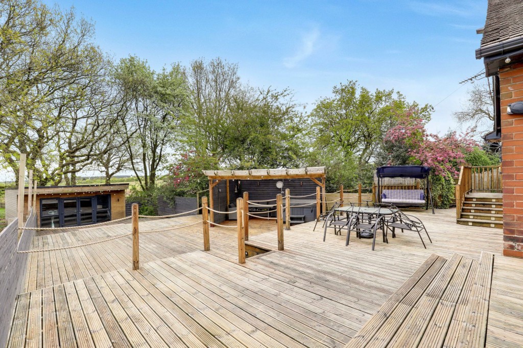Derby Road, Mansfield, NG18