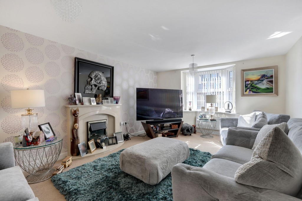 Emperors Way, Hucknall, NG15