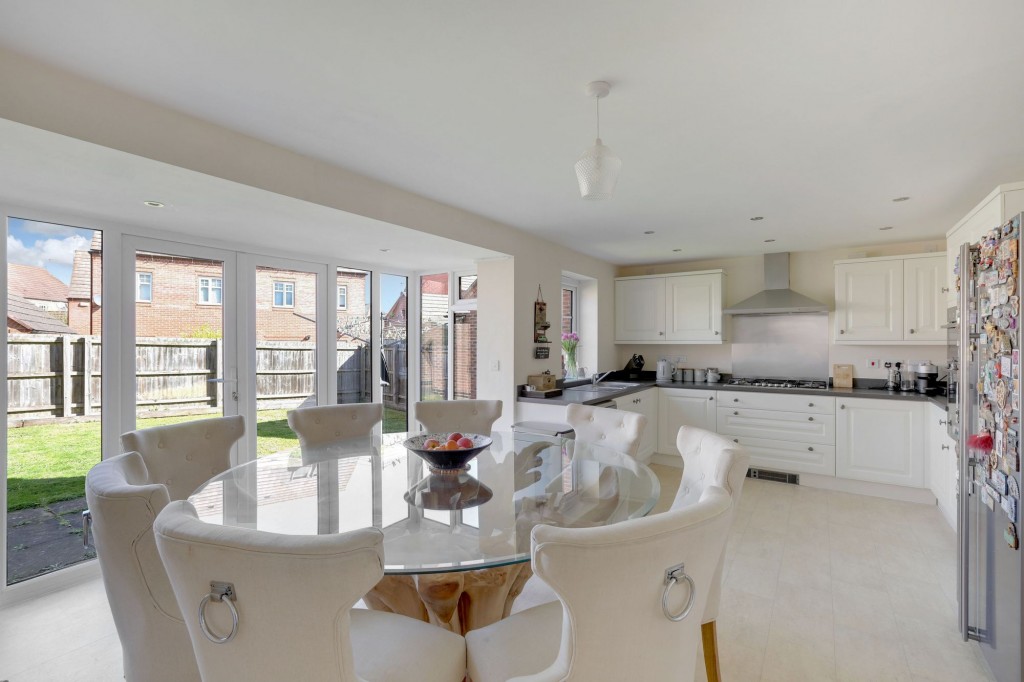 Emperors Way, Hucknall, NG15