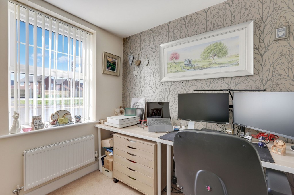 Emperors Way, Hucknall, NG15
