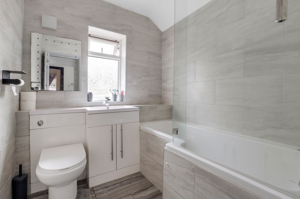 Longmead Drive, Nottingham, NG5