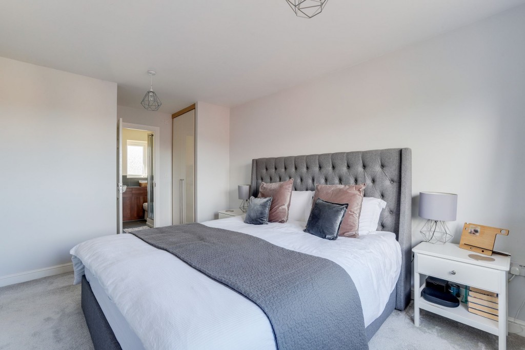 Maple Close, Calverton, NG14
