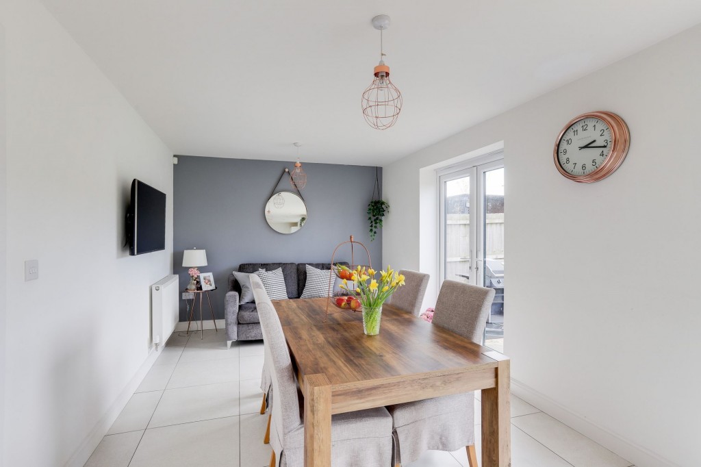 Maple Close, Calverton, NG14