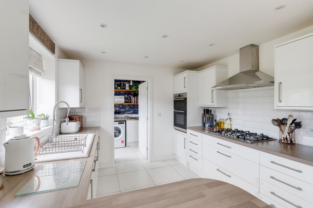 Maple Close, Calverton, NG14