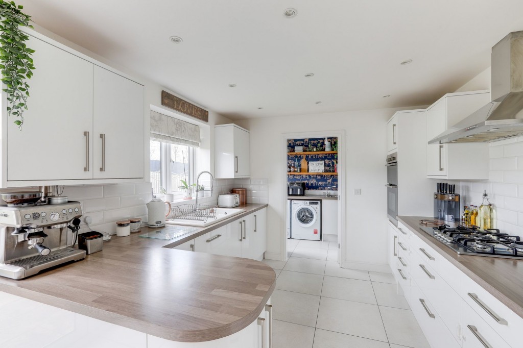 Maple Close, Calverton, NG14