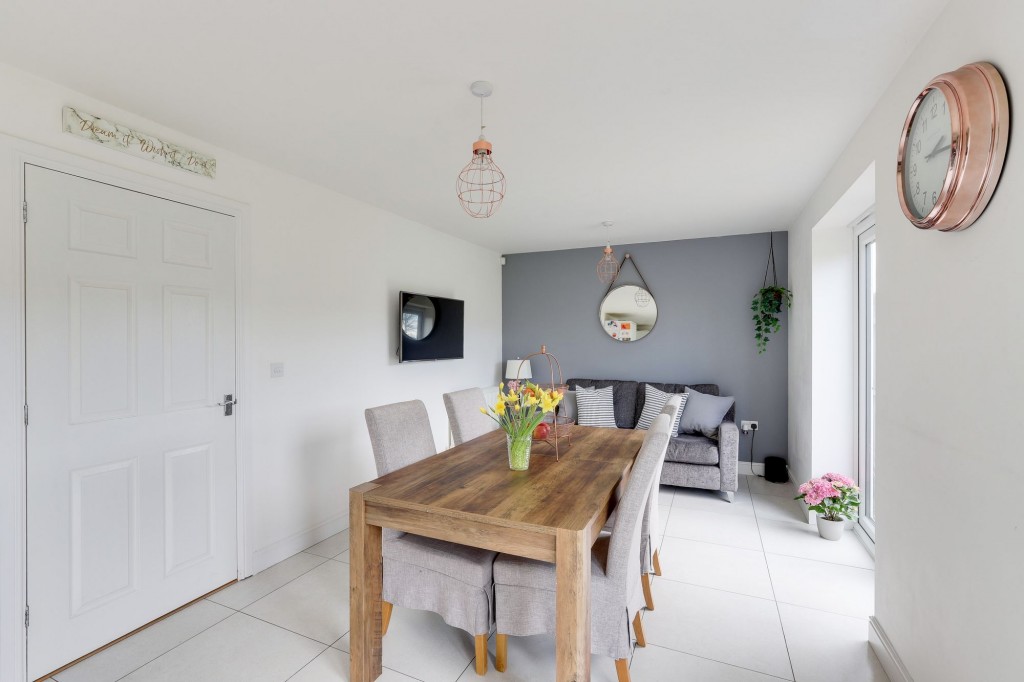 Maple Close, Calverton, NG14