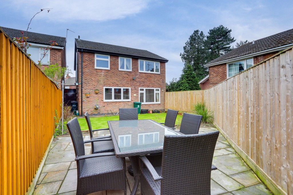 Cross Street, Arnold, NG5
