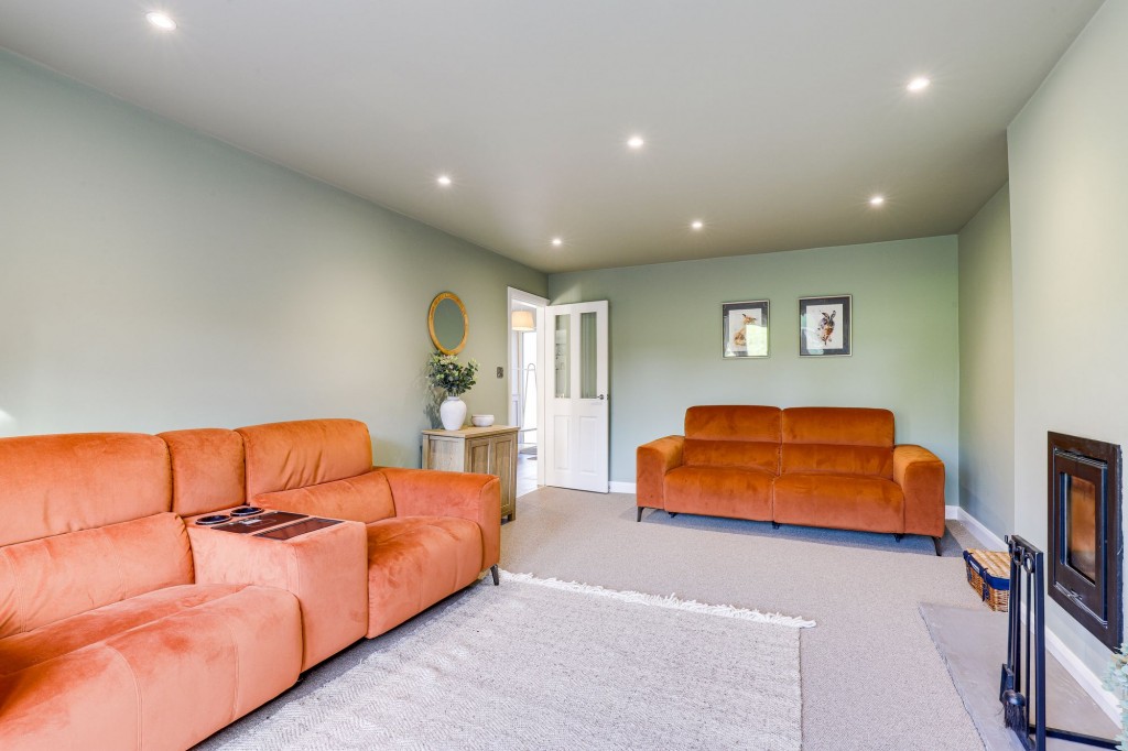Long Meadow Farm, Main Street, Woodborough, Nottingham, NG14 6EA