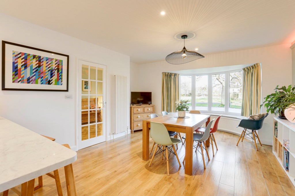 The Saucers, Scarrington, NG13