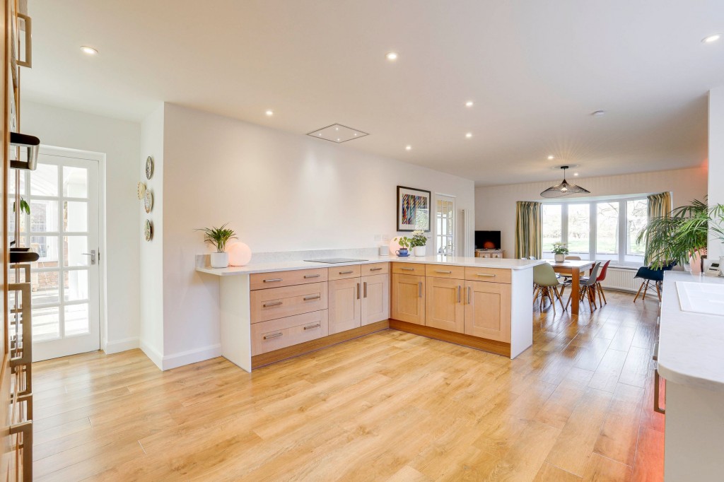 The Saucers, Scarrington, NG13