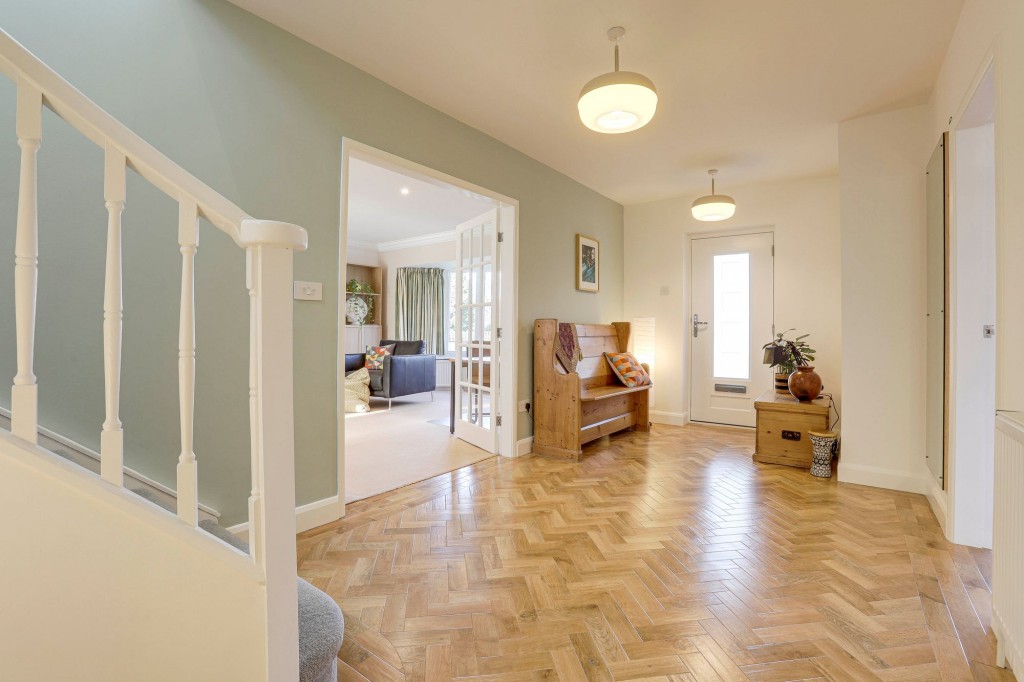 The Saucers, Scarrington, NG13