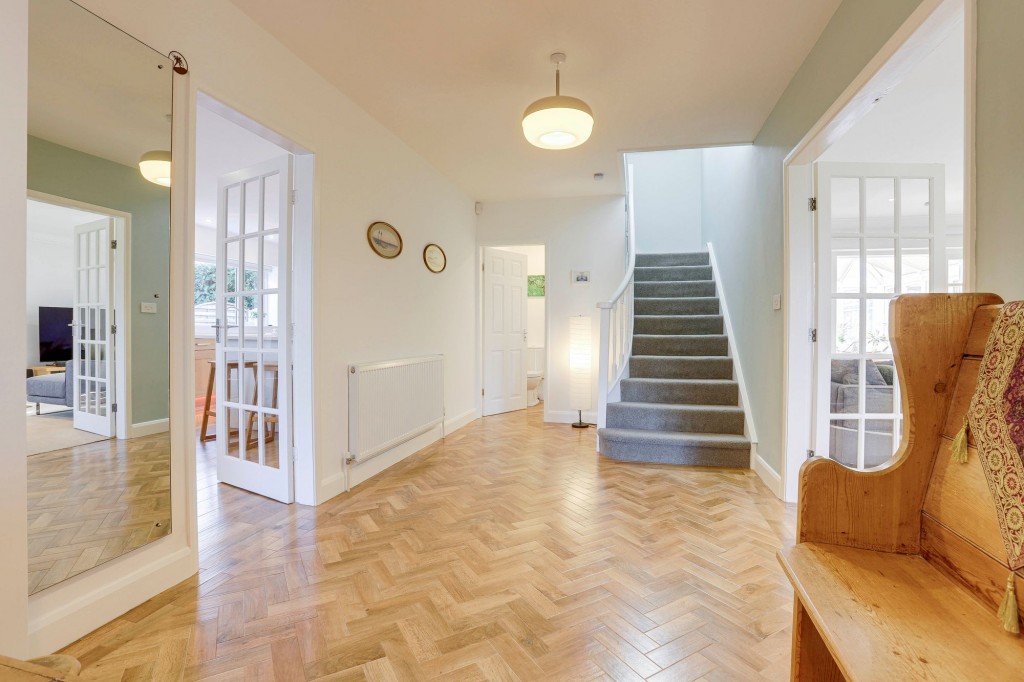 The Saucers, Scarrington, NG13