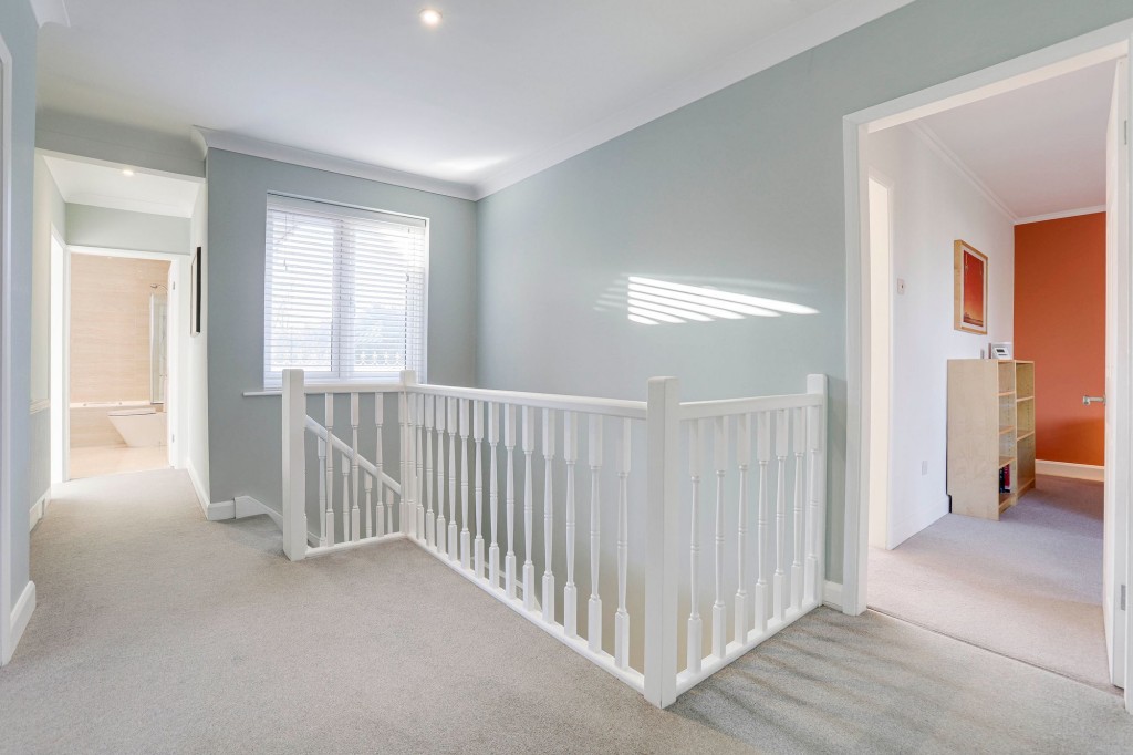 The Saucers, Scarrington, NG13