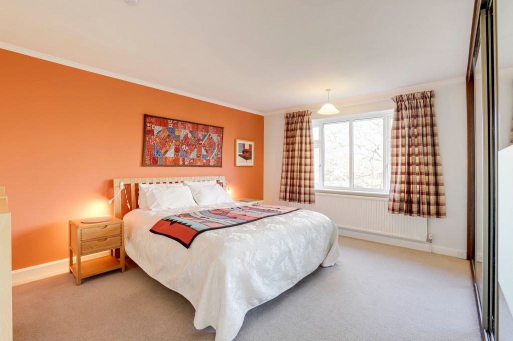 The Saucers, Scarrington, NG13