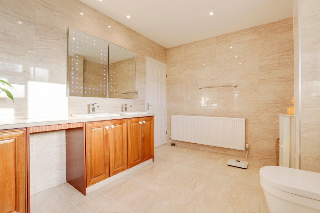 The Saucers, Scarrington, NG13