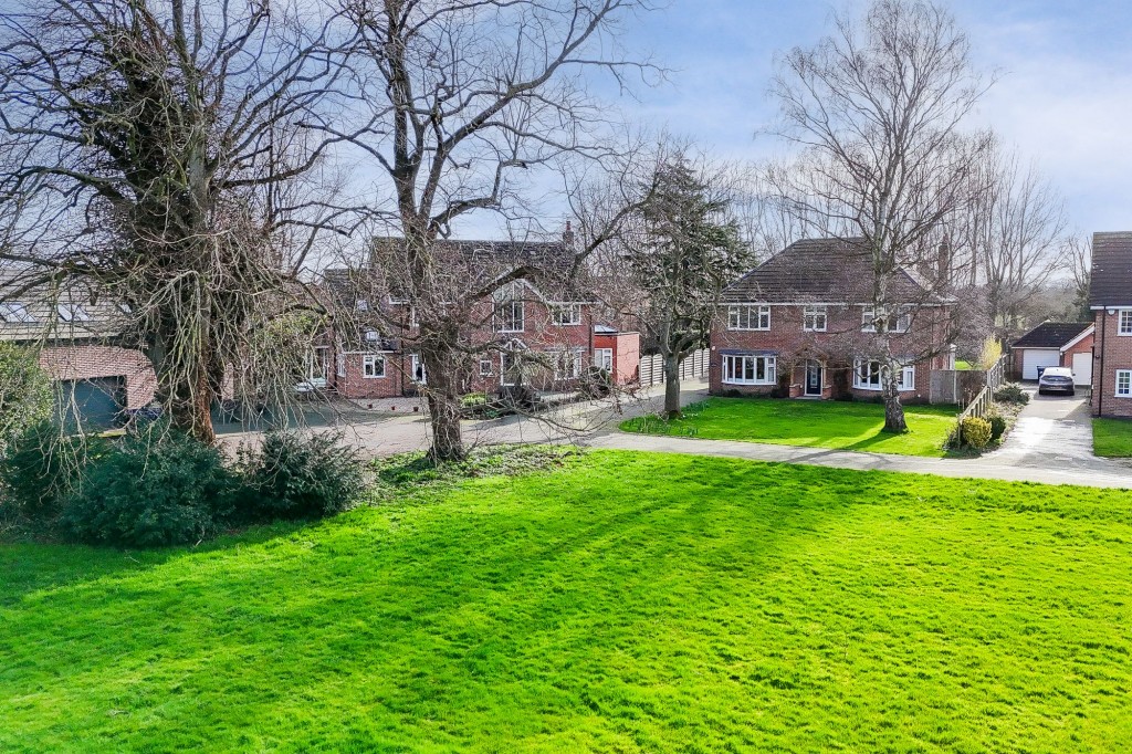 The Saucers, Scarrington, NG13