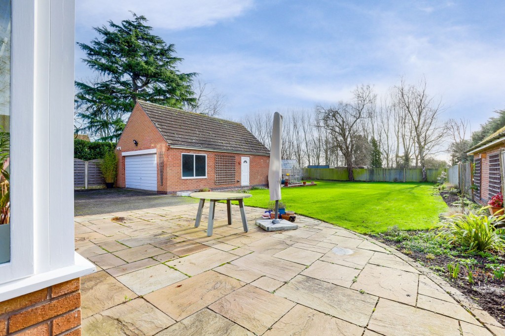 The Saucers, Scarrington, NG13