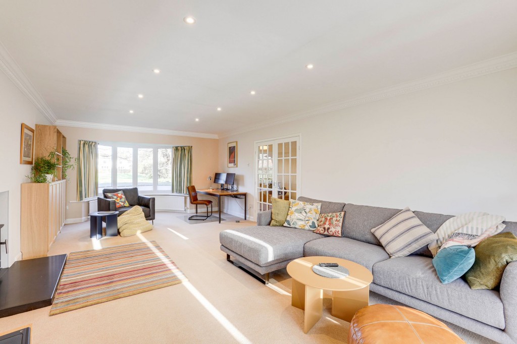 The Saucers, Scarrington, NG13