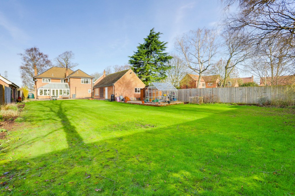 The Saucers, Scarrington, NG13