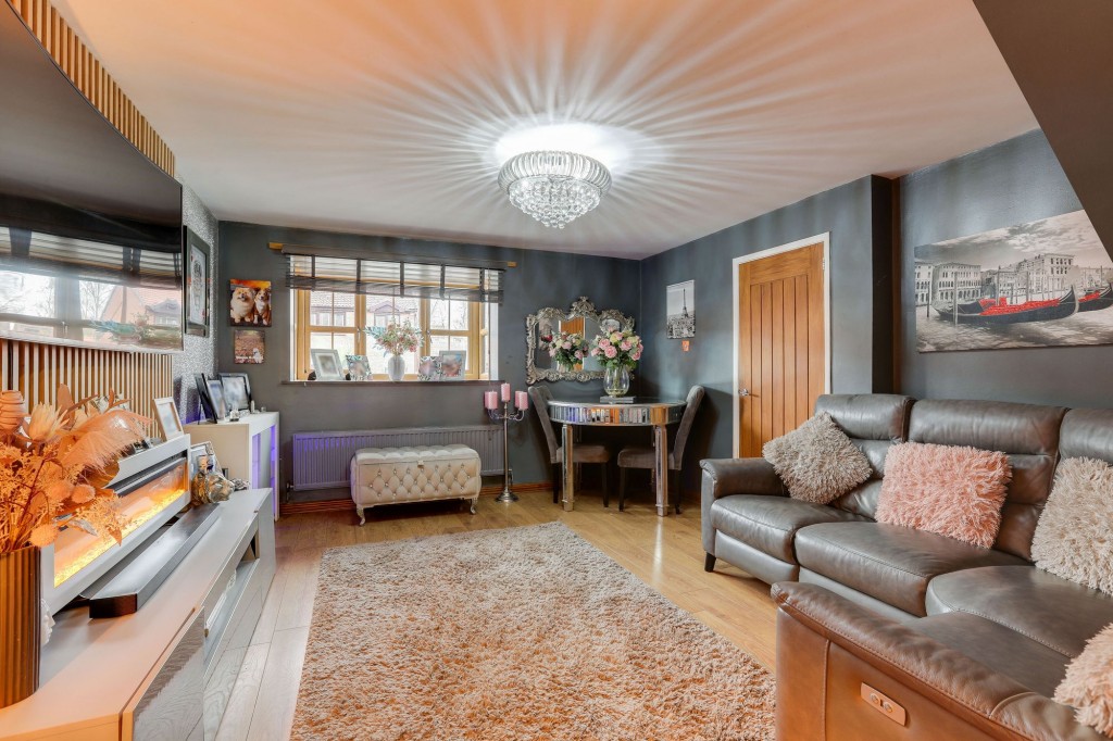 Little Hollies, Forest Town, NG19