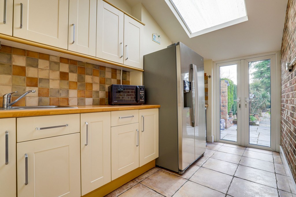 Avondale Road, Carlton, NG4