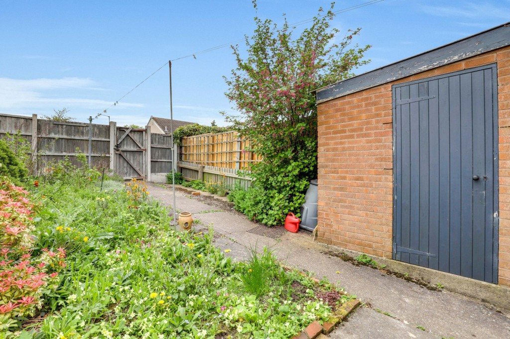 Henning Gardens, Nottingham, NG5