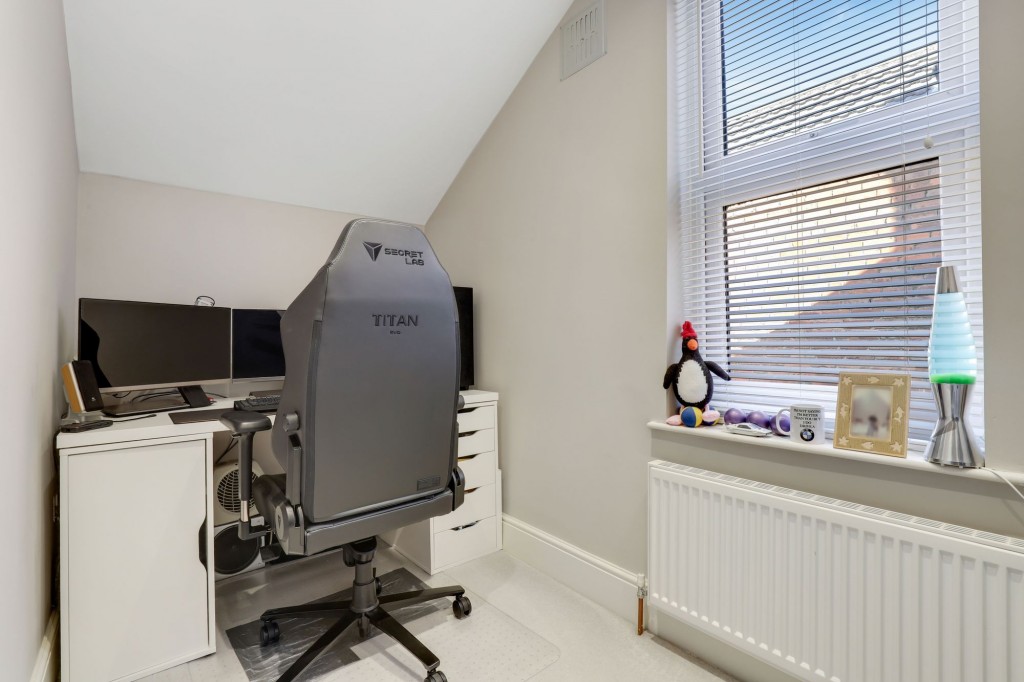 Waverley Avenue, Gedling, NG4