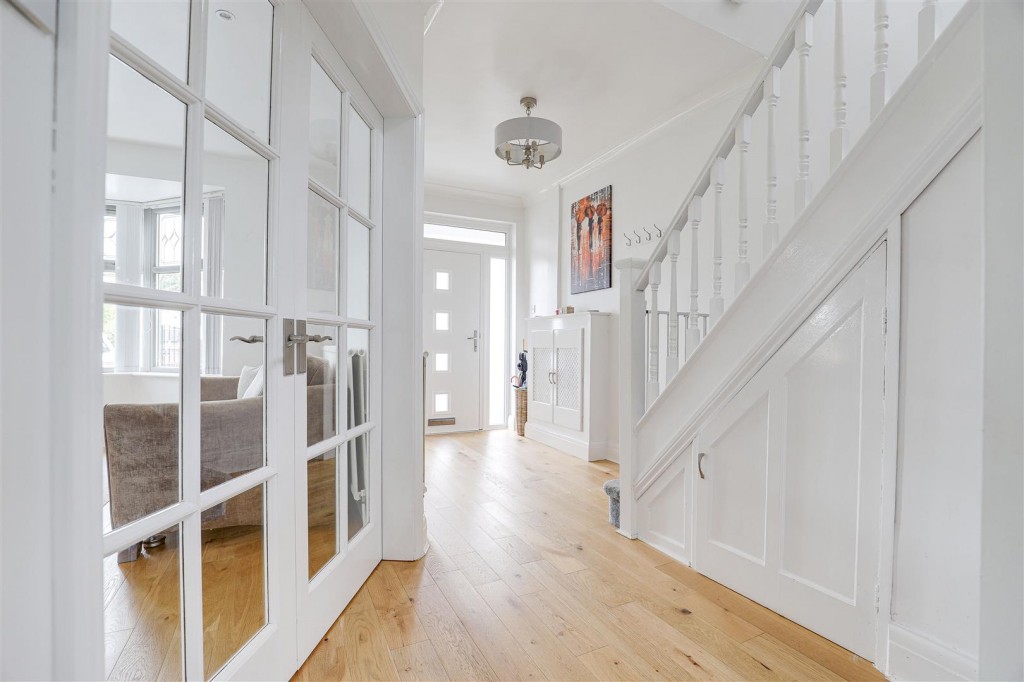 Nottingham Road, Nuthall, Nottinghamshire, NG16 1AB