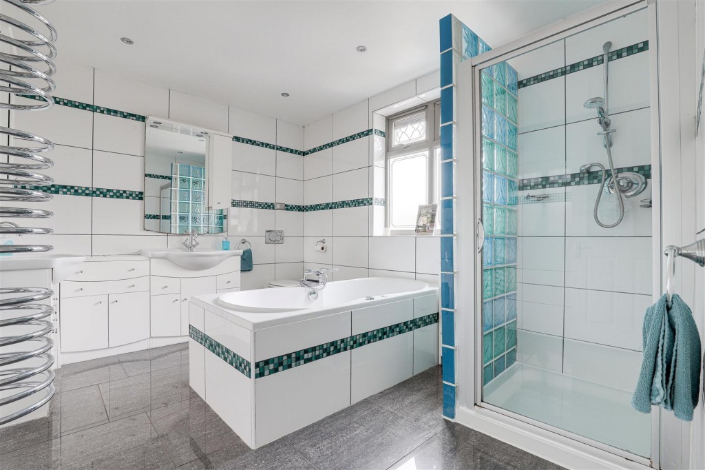 Nottingham Road, Nuthall, Nottinghamshire, NG16 1AB