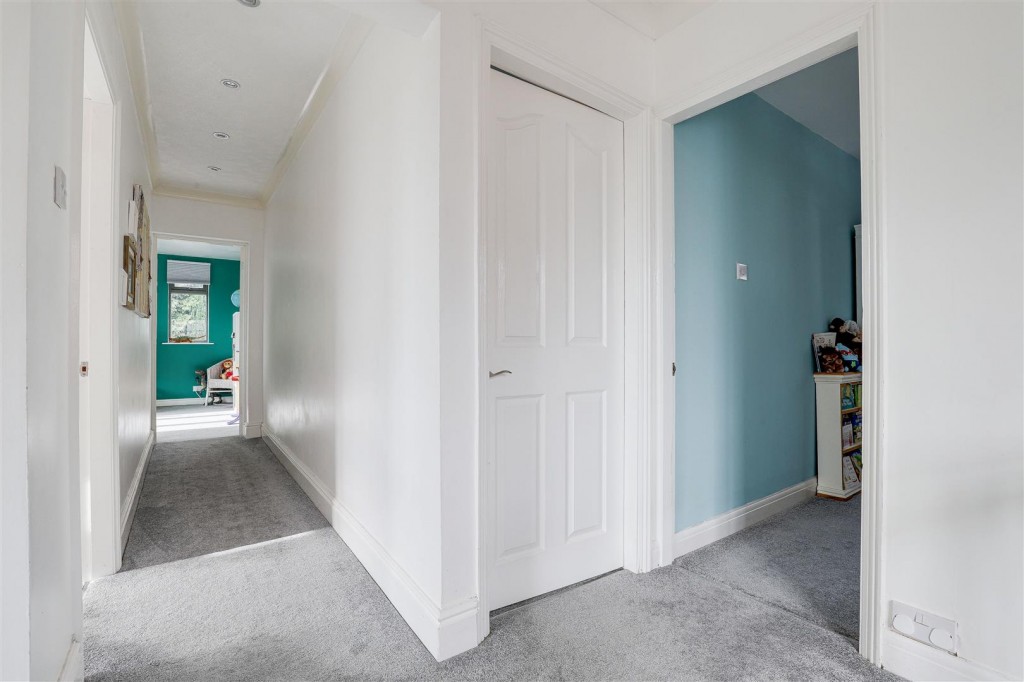 Nottingham Road, Nuthall, Nottinghamshire, NG16 1AB