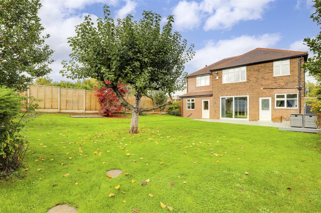 Nottingham Road, Nuthall, Nottinghamshire, NG16 1AB