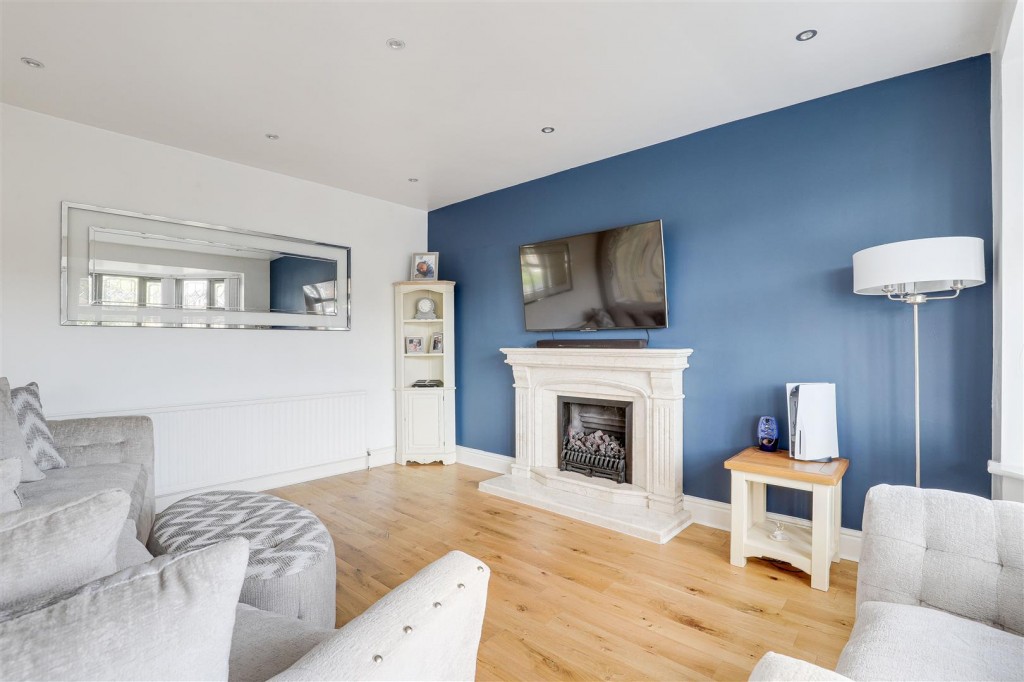 Nottingham Road, Nuthall, Nottinghamshire, NG16 1AB