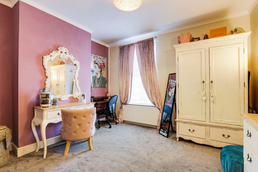 Meadow Road, Netherfield, NG4