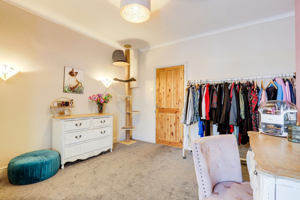 Meadow Road, Netherfield, NG4