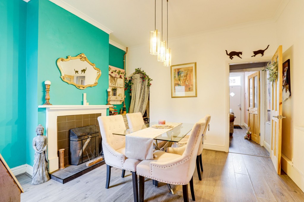 Meadow Road, Netherfield, NG4