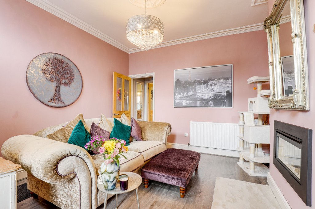 Meadow Road, Netherfield, NG4