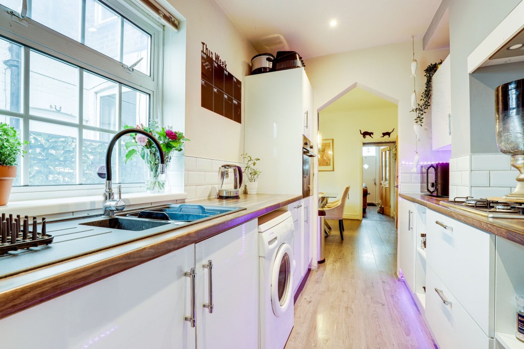 Meadow Road, Netherfield, NG4