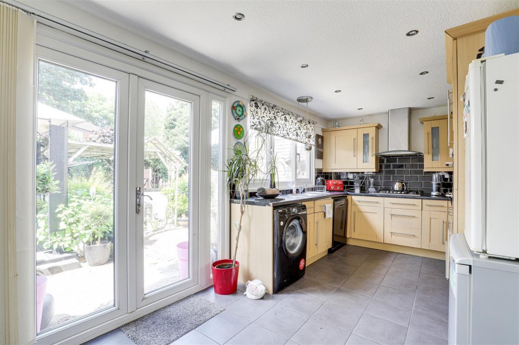 Wilford Crescent West, The Meadows, Nottinghamshire, NG2 2FS