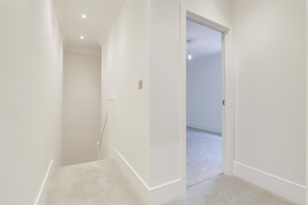 Mapperley Road, Mapperley Park, Nottinghamshire, NG3 5AS