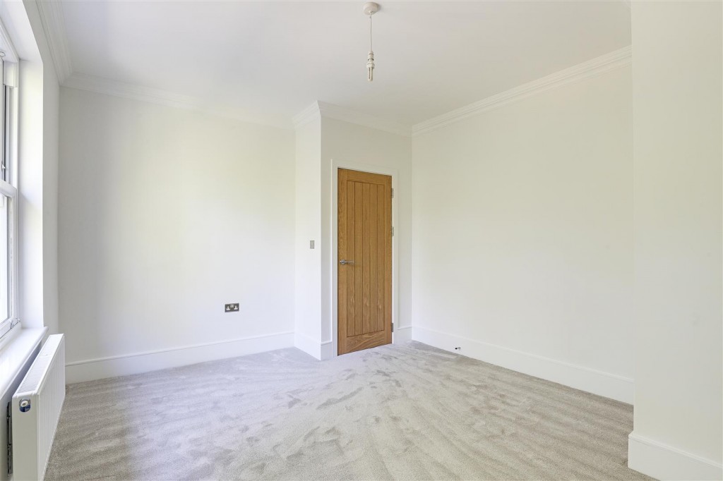 Mapperley Road, Mapperley Park, Nottinghamshire, NG3 5AS