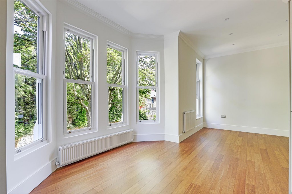 Mapperley Road, Mapperley Park, Nottinghamshire, NG3 5AS
