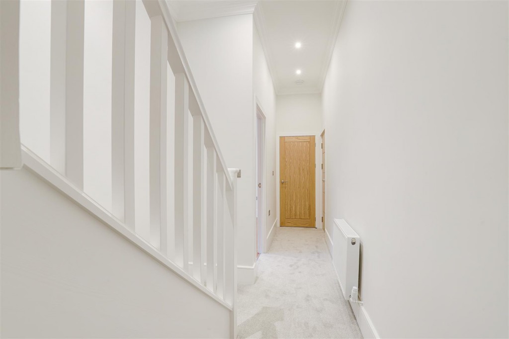 Mapperley Road, Mapperley Park, Nottinghamshire, NG3 5AS
