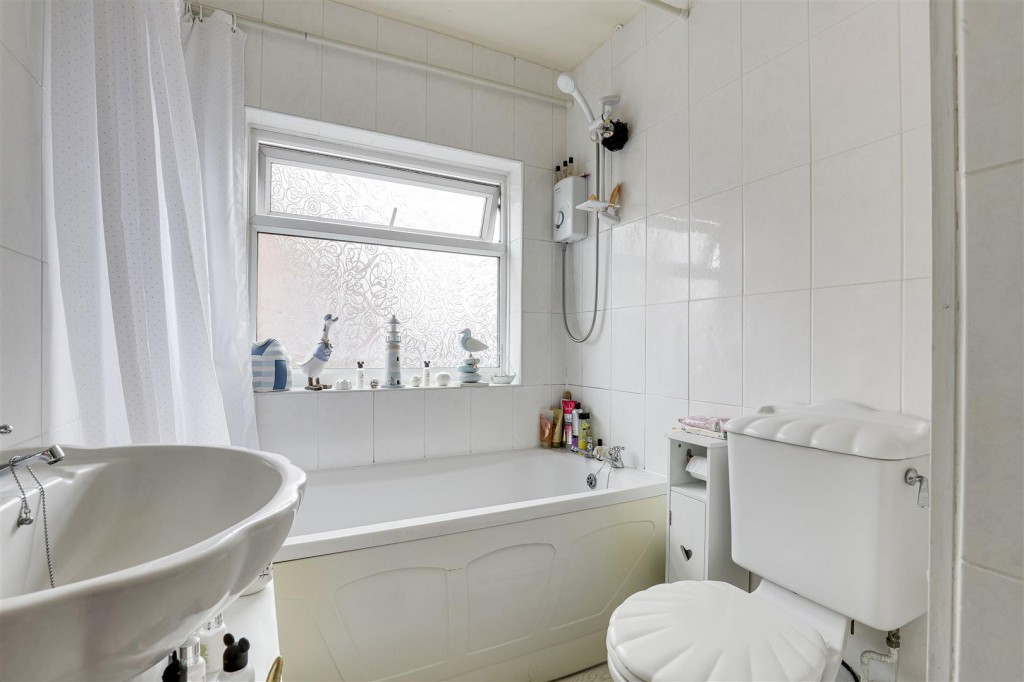 Acton Road, Arnold, Nottinghamshire, NG5 7AD