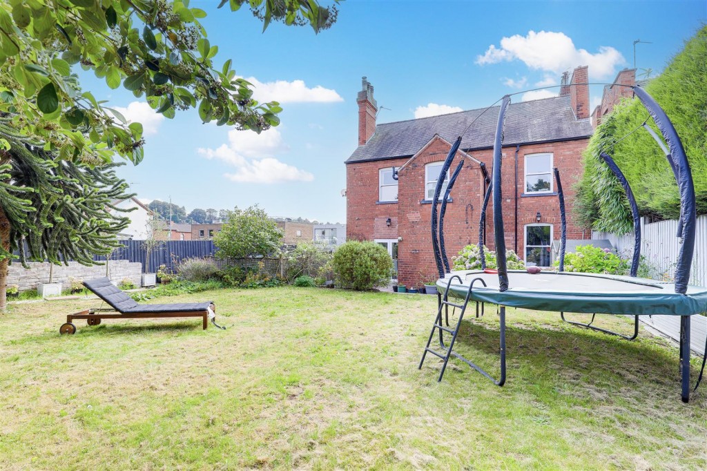 Newstead Street, Sherwood, Nottinghamshire, NG5 2GY
