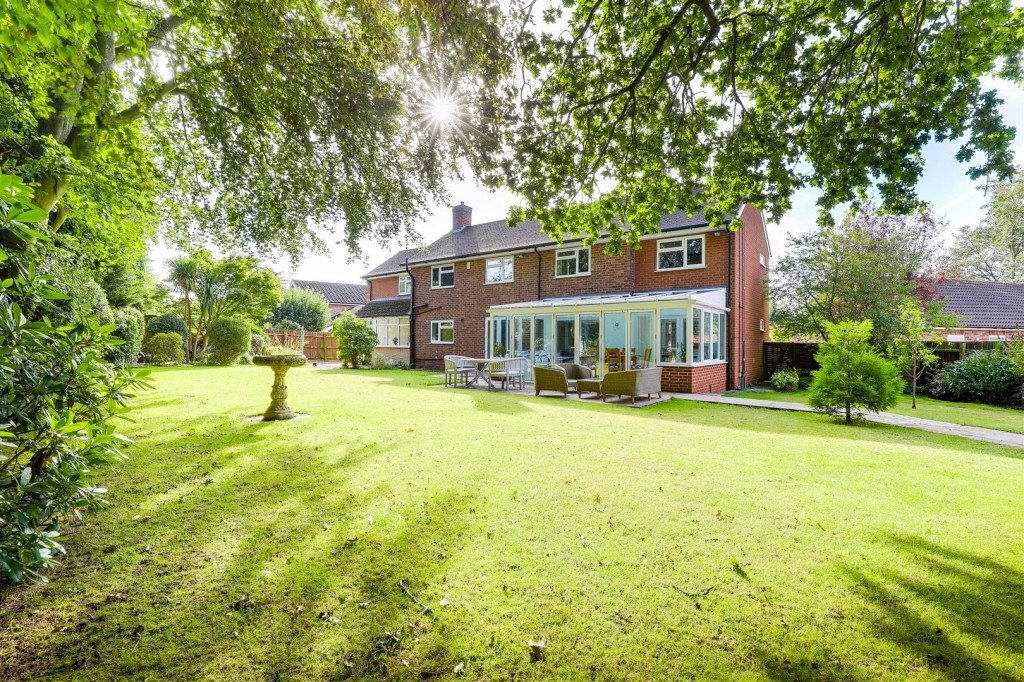 Birch Lea, Redhill, Nottinghamshire, NG5 8LT