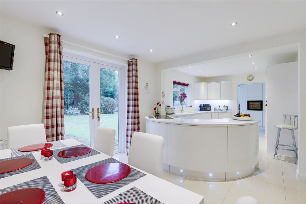 Birch Lea, Redhill, Nottinghamshire, NG5 8LT