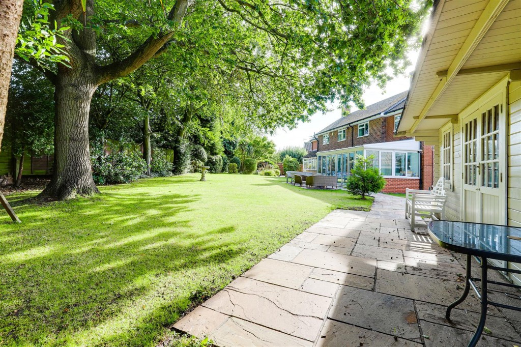 Birch Lea, Redhill, Nottinghamshire, NG5 8LT