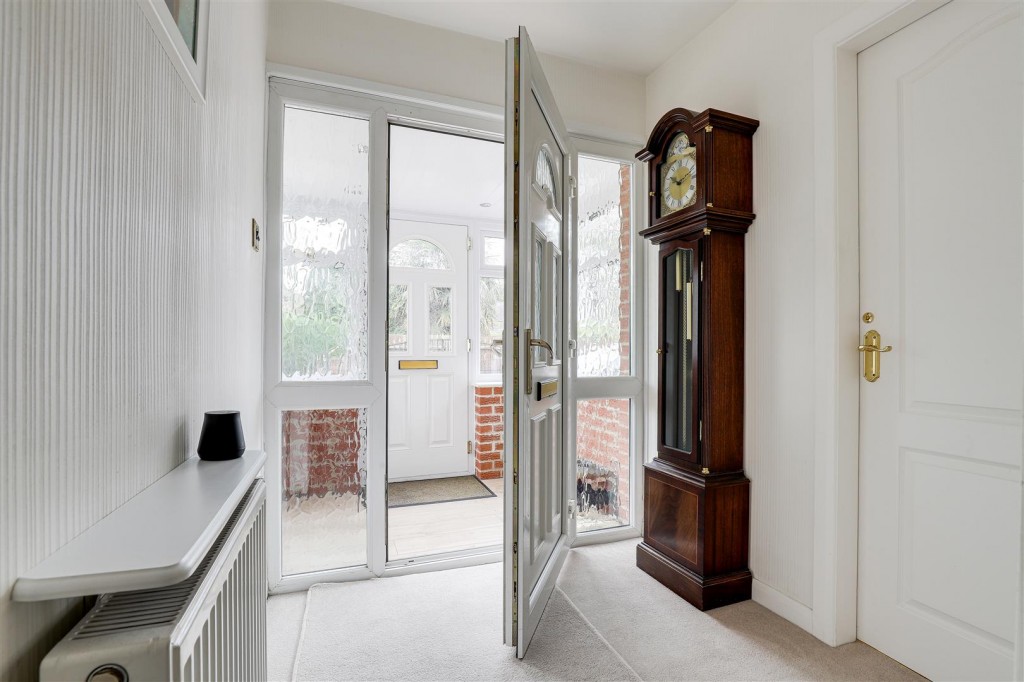 Birch Lea, Redhill, Nottinghamshire, NG5 8LT
